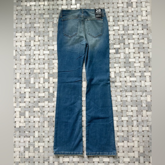 Joe’s high rise curvy bootcut - Picture 3 of 4